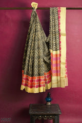 Black Golden Designer Wedding Partywear Banarasi Pure Handloom Zari Thread Hand Embroidery Work Bridal Saree Sari With Blouse Piece H007